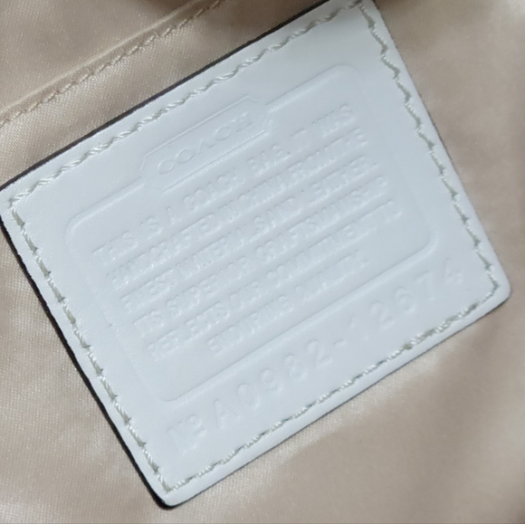 🩷RARE🩷 Authentic Coach Signature Metallic Rose Blush Large Shoulder Bag - Picture 14 of 16